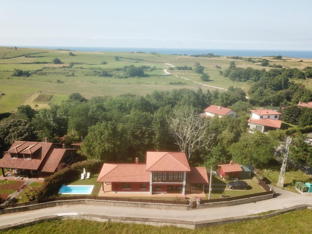 La Casa Roja Asturias Villa Hontoria Exteriör bild